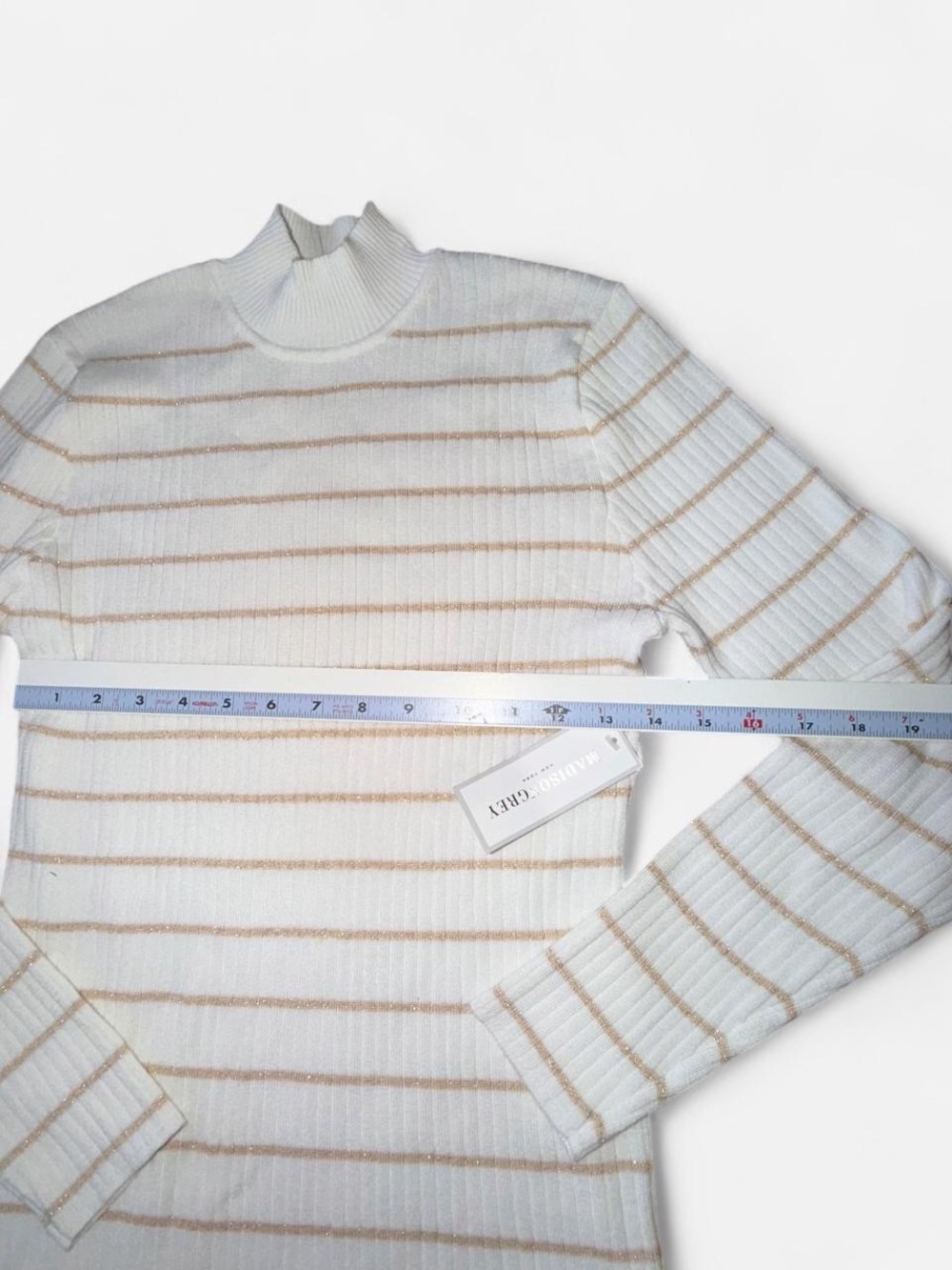 NWT Madison Gray Women’s Cream Ribbed Mock Neck Sweater with Subtle Gold Stripe - Picture 4 of 7